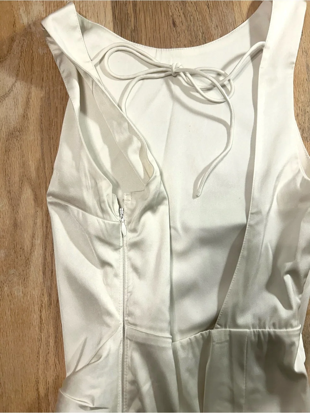 Abercrombie White Satin Asymmetrical Twist Front Maxi Gown XS Stretch Prom Dress